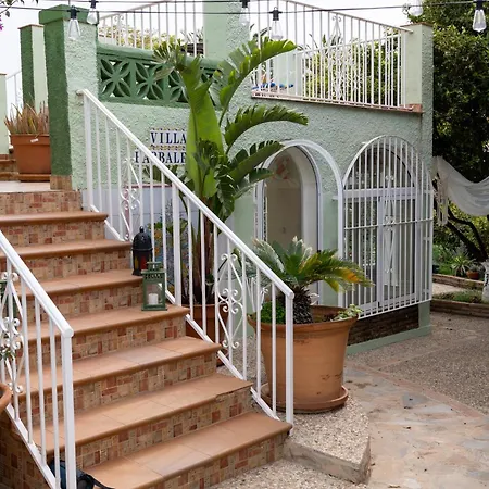 Authentic Andalusian Boho - Pool - Garden-bbq- 7 Guests 别墅 *