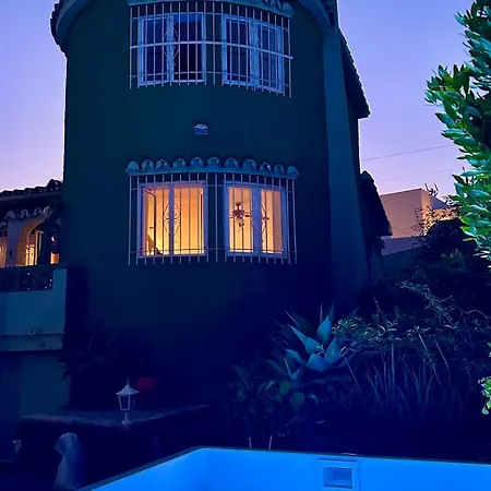 Authentic Andalusian Boho - Pool - Garden-bbq- 7 Guests 别墅 贝纳尔马德纳