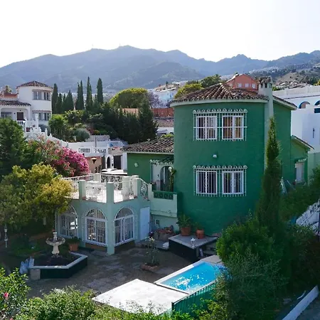 Authentic Andalusian Boho - Pool - Garden-bbq- 7 Guests 贝纳尔马德纳
